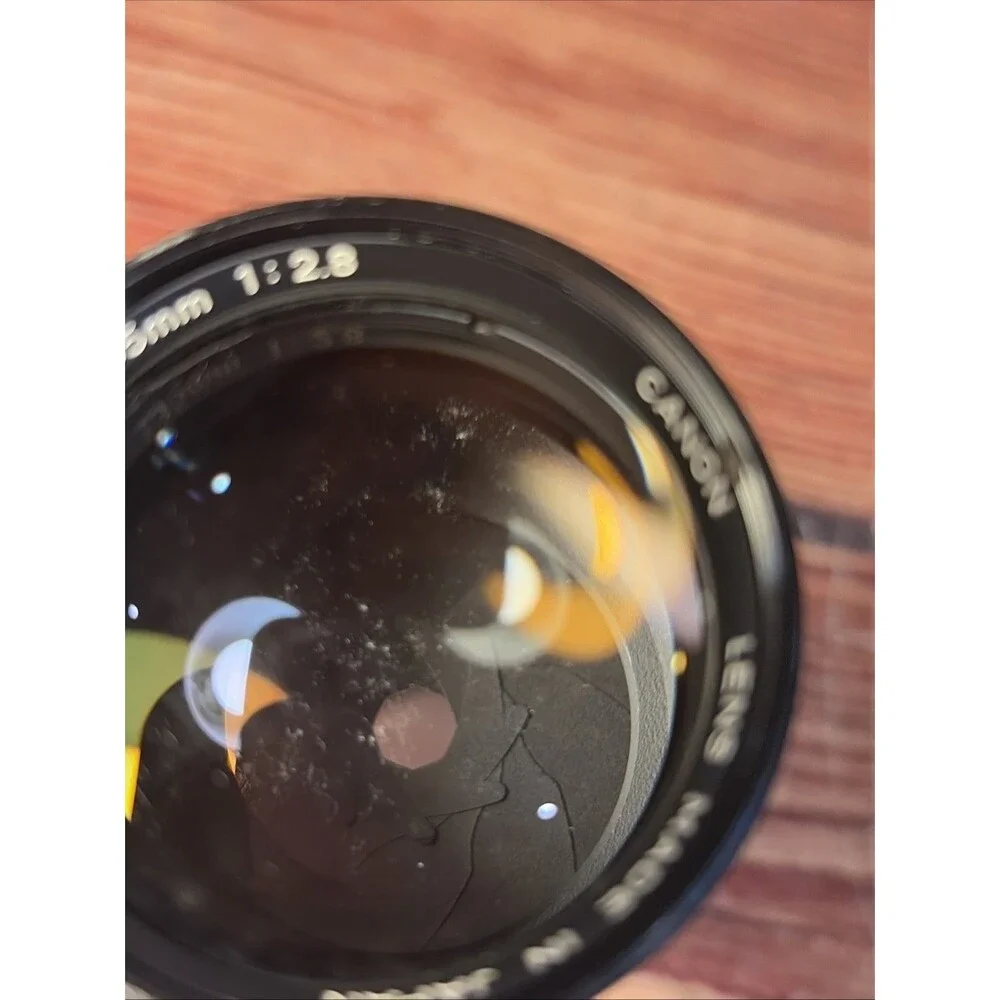 Canon FD Lens 135mm f/2.8 Lens Japan - FOR PARTS/REPAIR